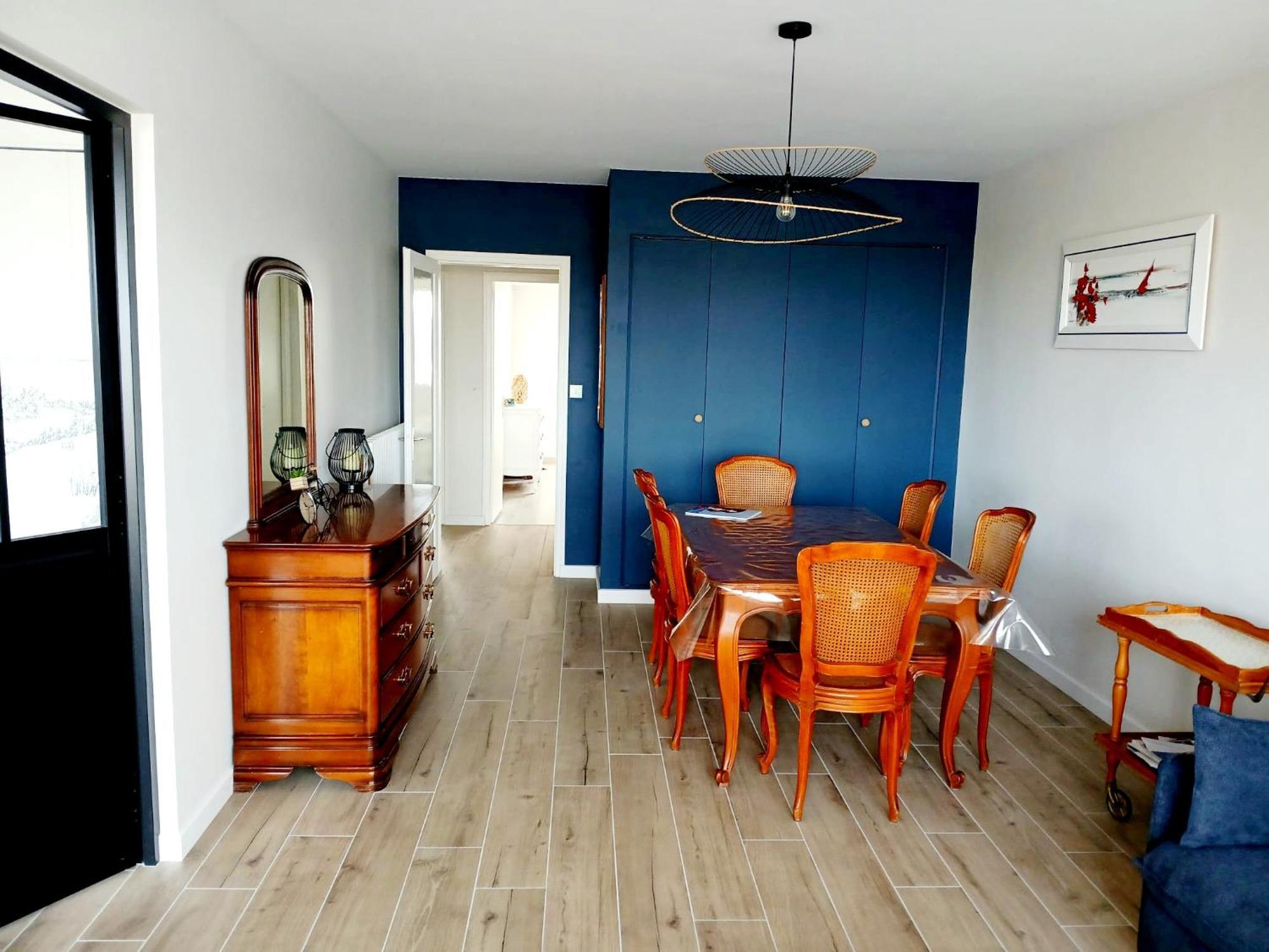 Sur Port - 78m2 Balcon Apartment